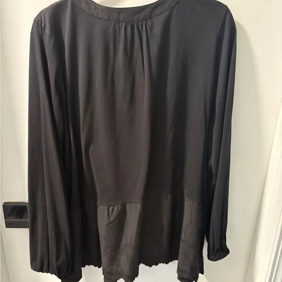 LOGO Lavish Black Blouse with Embroidered Hem - Picture 2 of 4